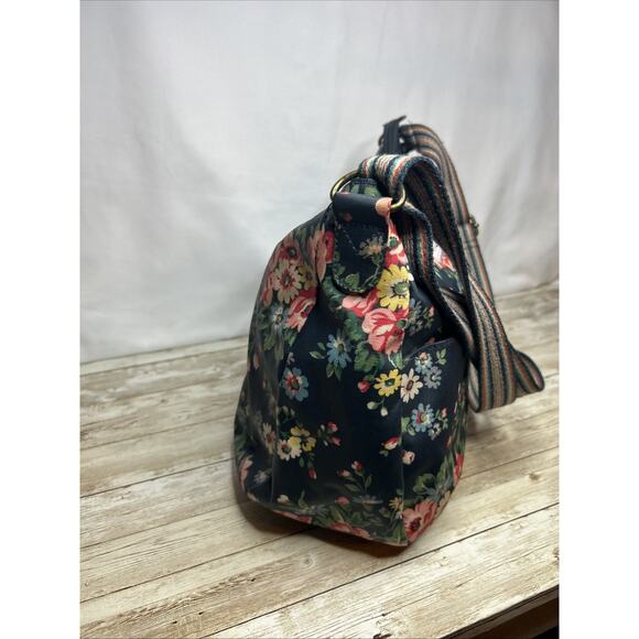 Cath Kidston Crossbody Bag NAVY BLUE Floral Matt Oil Cloth - Picture 4 of 16